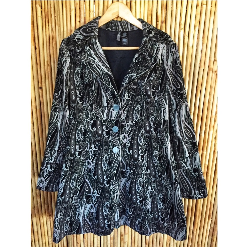 Bisou Bisou Michelle Boubot grey paisley coat